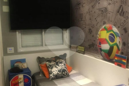 Apartamento à venda com 3 suítes em Vila Bertioga, São Paulo, SP