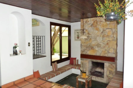Casa à venda com 4 quartos, sendo 2 suítes, em Jardim Leonor, São Paulo, SP