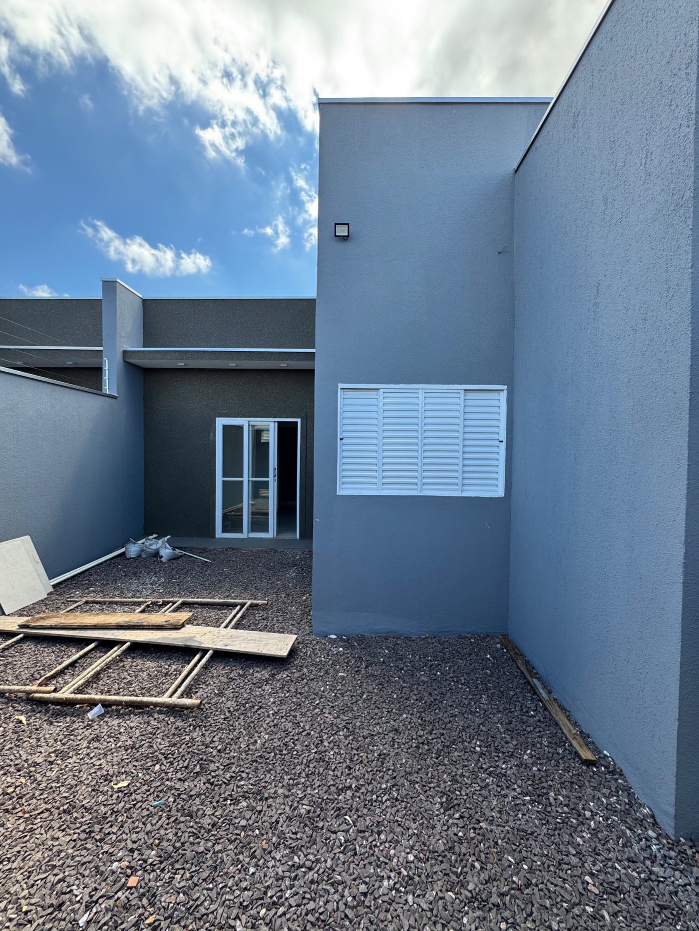 Casa à venda com 2 quartos, sendo 1 suíte,  em Jardim Bela Vista, Três Lagoas, MS
