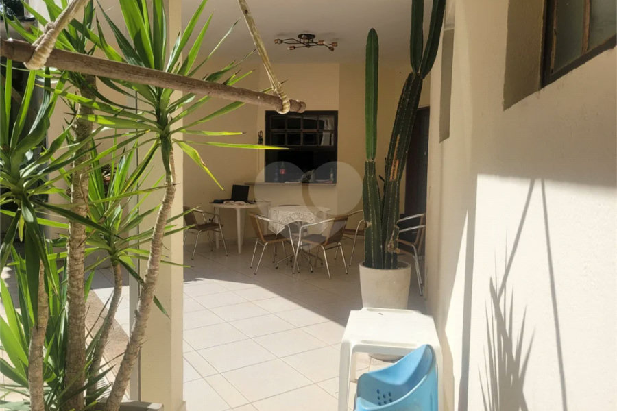 Casa à venda com 7 quartos, sendo 5 suítes, em Guaratuba, Bertioga, SP