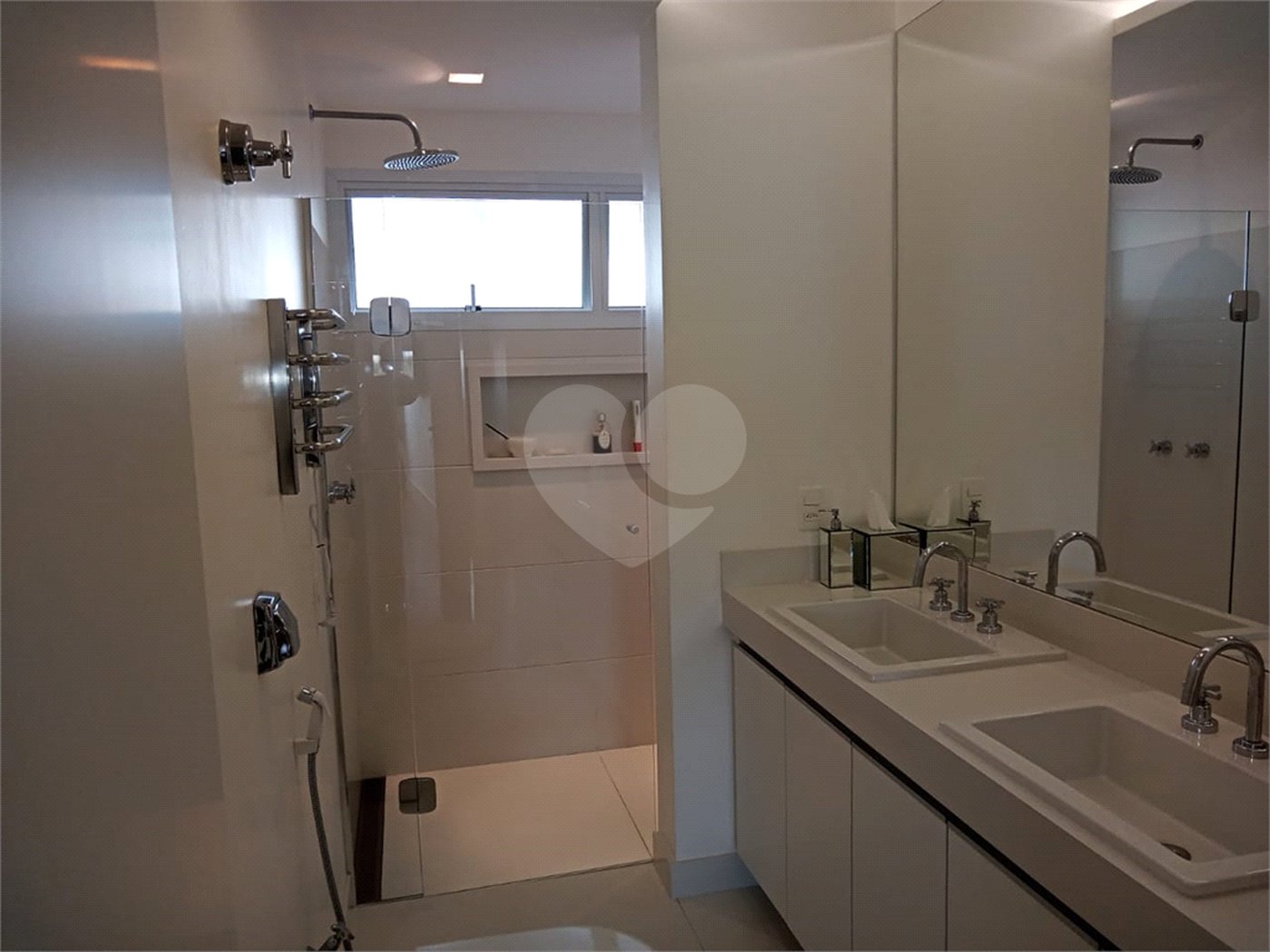 Apartamento à venda com 3 quartos, sendo 1 suíte, em Higienópolis, São Paulo, SP