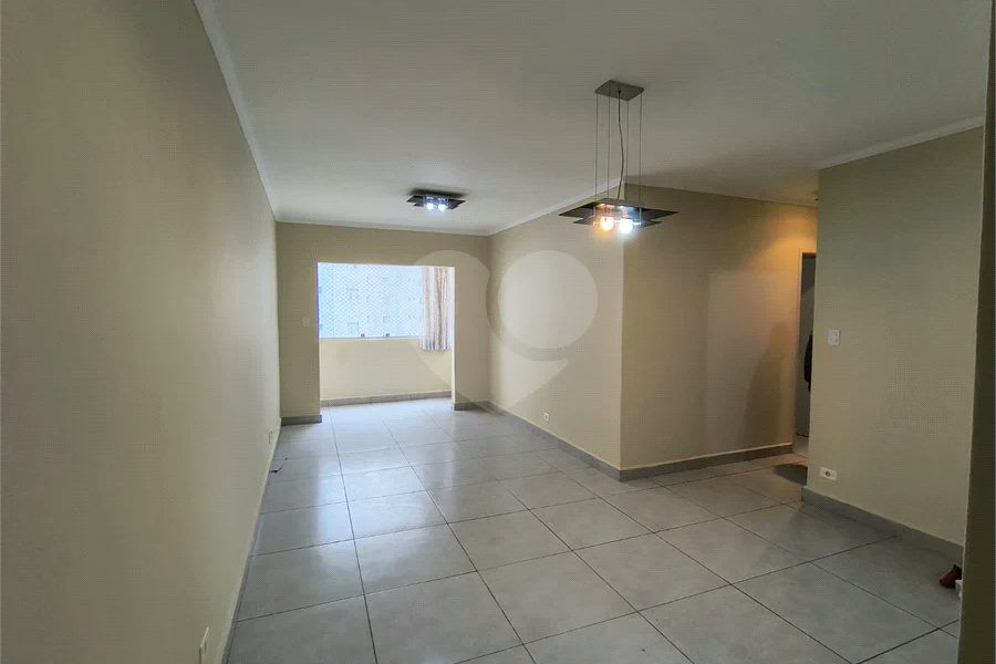 Apartamento com 2 Dormitórios , amplo com 77 metros e com vaga de garagem fixa