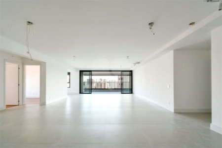Apartamento à venda com 3 suítes em Ibirapuera, São Paulo, SP