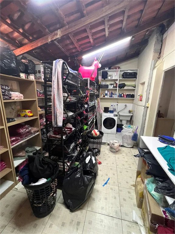 Casa à venda com 2 quartos no condomínio Recanto das Graças, Cotia - SP