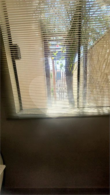 Casa Exclusiva com Pé-Direito Alto e Área Gourmet no Jardim Paraíso