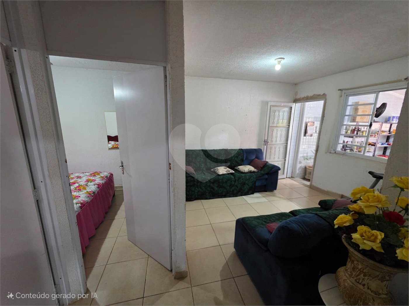 Casa com edícula no Abdelnur.