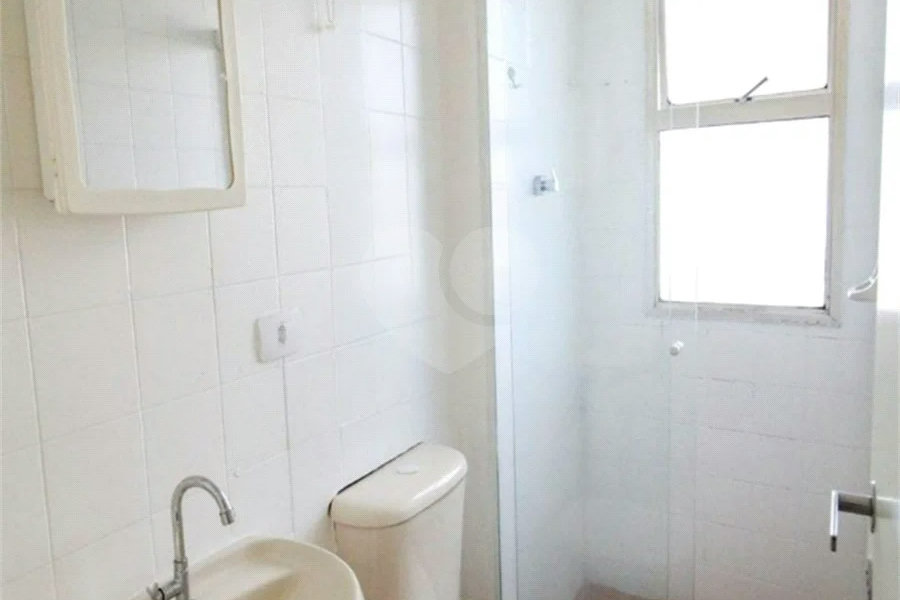 Apartamento em Santana com Sacada e Vaga de Garagem, a 650 m do Metrô