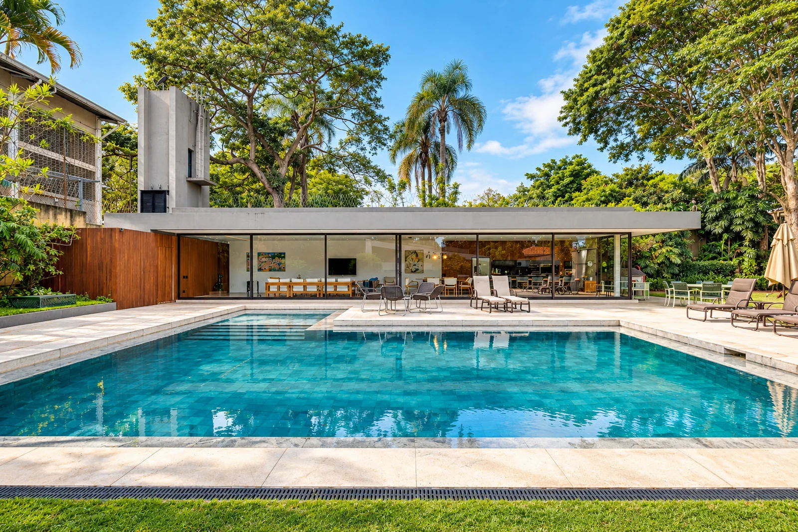 Sobrado à venda ou para alugar com 4 quartos, no Alto da Boa Vista, São Paulo, SP