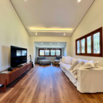Casa Térrea à venda com 5 quartos, sendo 3 suítes, em Vila Esperia Ou Giglio, Atibaia, SP