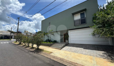 Casa à venda com 3 suítes no condomínio Damha II, São Carlos - SP