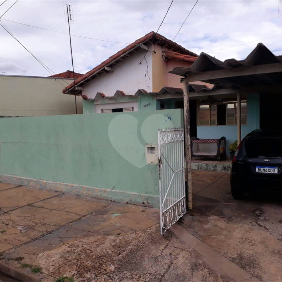 Casa térrea para venda.