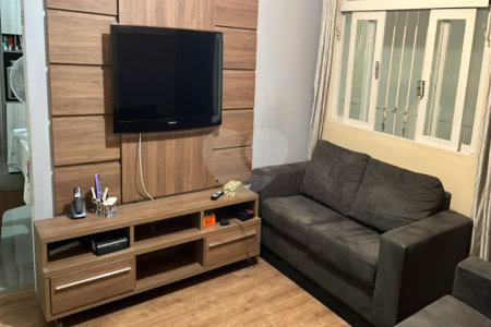 Sobrado á venda na Vila Matilde, 137m², 4 quartos e 2 vagas de garagem