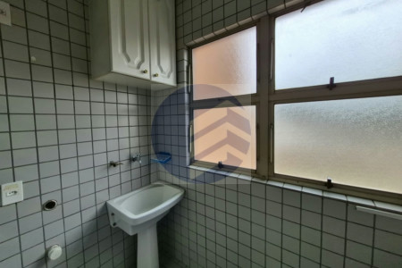 Apartamento à venda com 3 quartos, 1 banheiro e 1 vaga próximo à USP