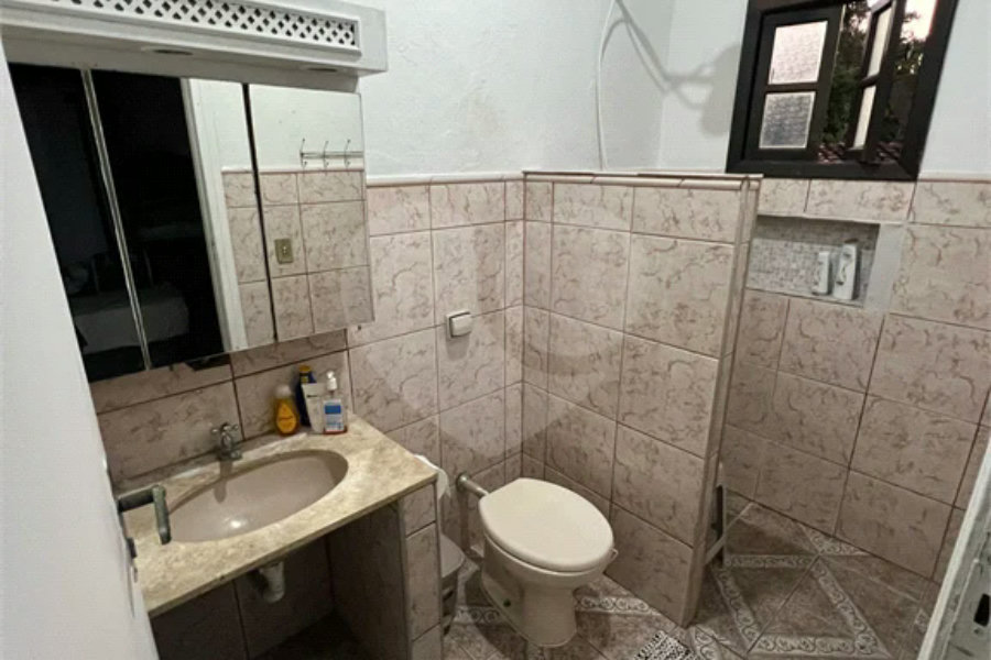 Casa à venda com 4 quartos, sendo 1 suíte,  em Costa do Sol, Bertioga, SP