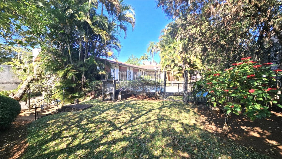 Casa à venda com 4 suítes no condomínio Chácara Cordeiro, São Paulo - SP