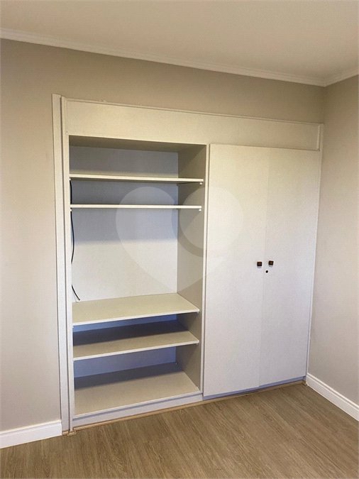 Apartamento à venda no Campo Belo- Para reforma
