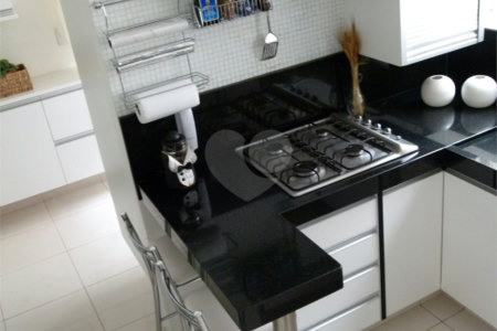 Cobertura Duplex com 126,metros quadrados próximo ao Shopping Pátio Paulista.