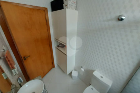 CASA TÉRREA À VENDA NA MOOCA - COM PORTEIRA FECHADA.