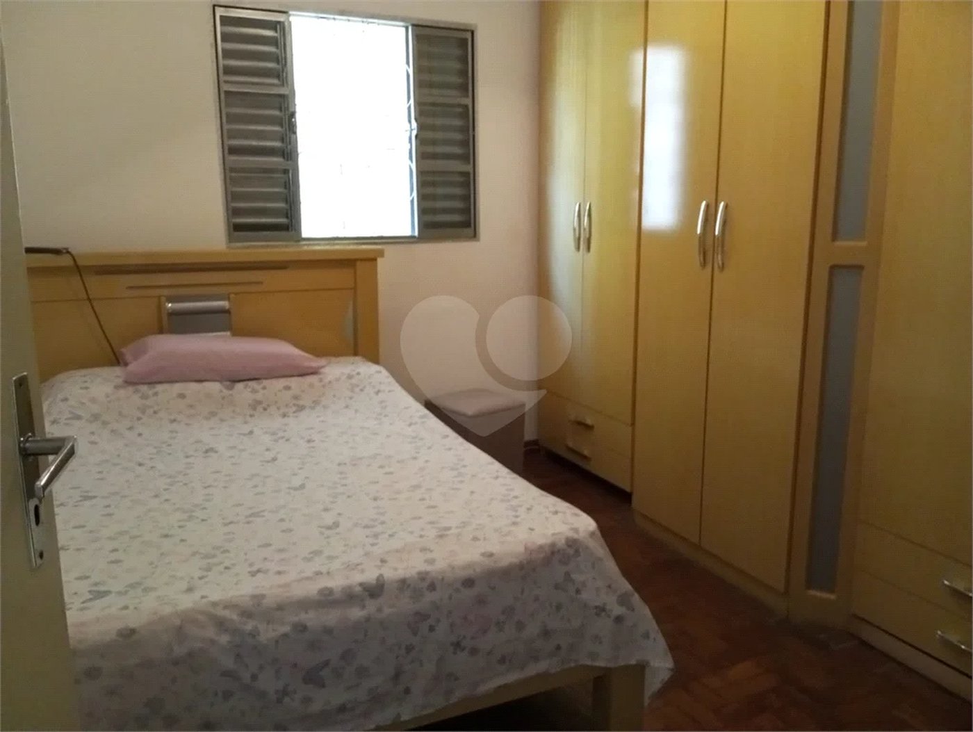 Terreno á venda com 2 casas na Vila Rosália, Guarulhos, SP.