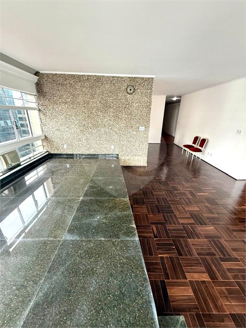 Amplo Apartamento no Paraíso!