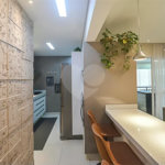Espaço, conforto e uma localização privilegiada fazem deste apartamento mobiliado no Baeta Neves, em São Bernardo do Campo, uma excelente opção para seu novo lar. Com 118 m², três dormitórios e quatro banheiros, o imóvel oferece ambientes amplos para acomodar a família e receber amigos com comodidad