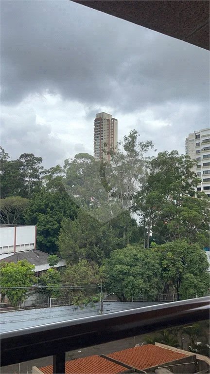 Apartamento com terraço 385m² 03 dormitórios sendo 2 suítes 5 vagas..Estuda Permuta.
