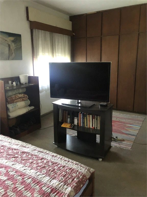 VENDE - CASA 202.00M² - CONDOMÍNIO FECHADO - 3 DORMS.2 SUITES 4 VAGAS - MORUMBI