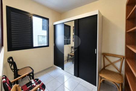 Apartamento 2 quartos, sacada e vaga em Santa Cecília