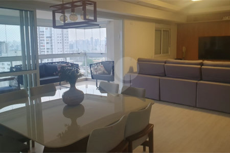 Apartamento maravilhoso na Mooca com 151m e 3 dormitórios,2 suítes e 3 vagas..
