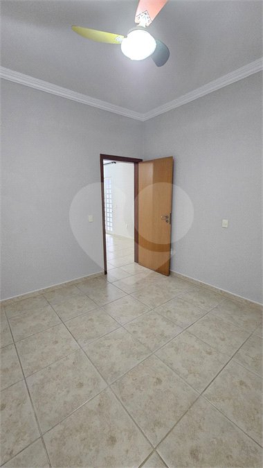 Casa Locação e Venda Condomínio Portal de Itaici 04 Dormitórios 02 suítes