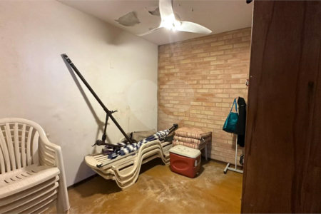 Casa para venda no Condomínio Vivenda do Broa.