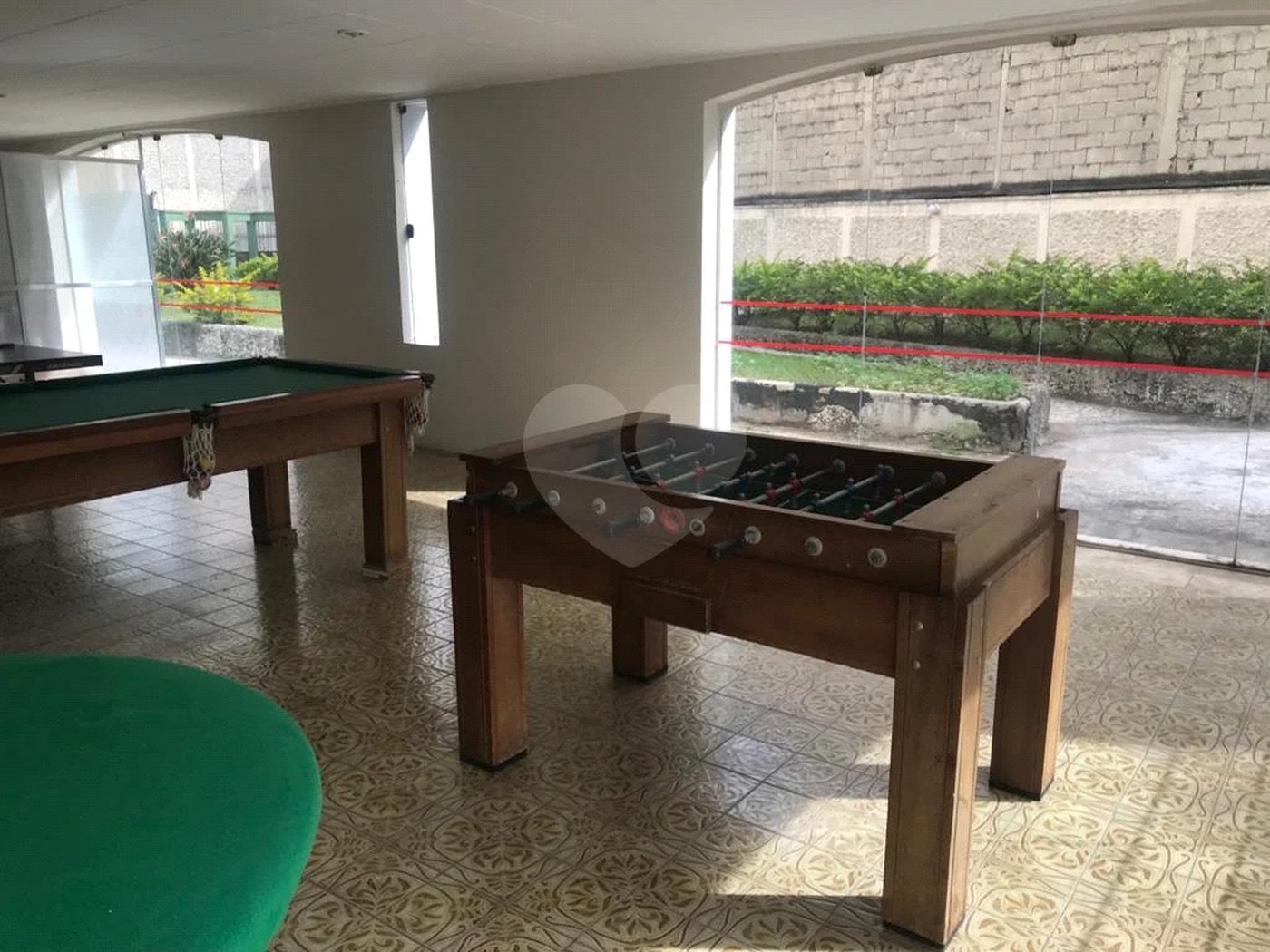 Espaço e Segurança no Bom Retiro: Apartamento de 100 m² com Infraestrutura Completa