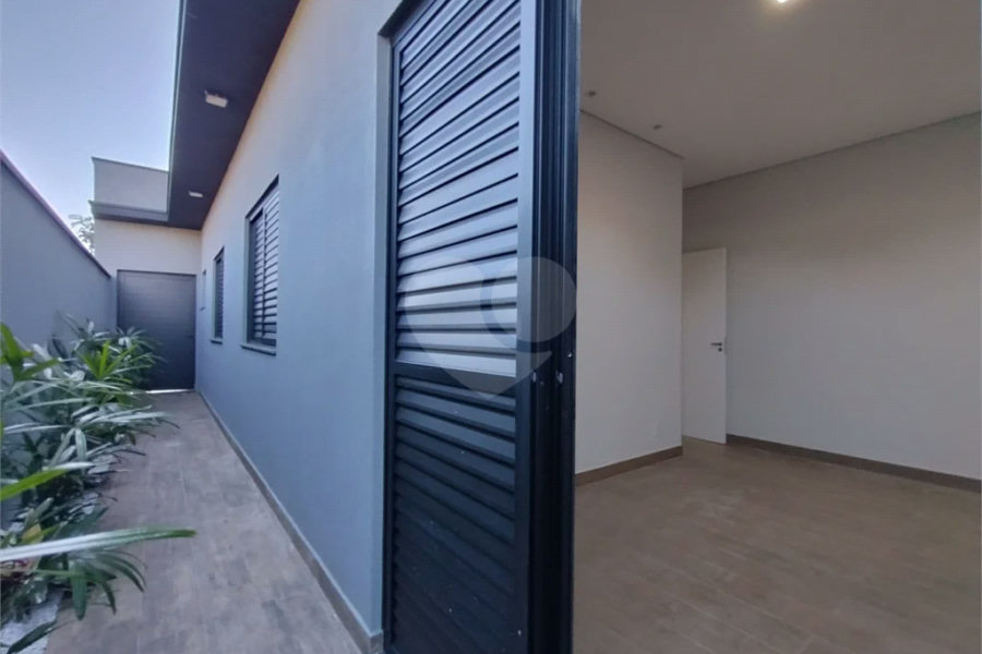 Casa em Condomínio à Venda em Piracicaba/SP.