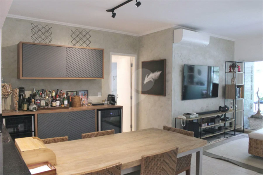 Apartamento à venda com 4 quartos, sendo 3 suítes, em Riviera de São Lourenço, Bertioga, SP