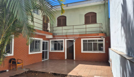 Casa à venda com 4 quartos, sendo 1 suíte,  em Bosque da Saúde, São Paulo, SP