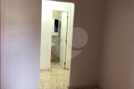 Casa térrea no Condomínio Moradas II .