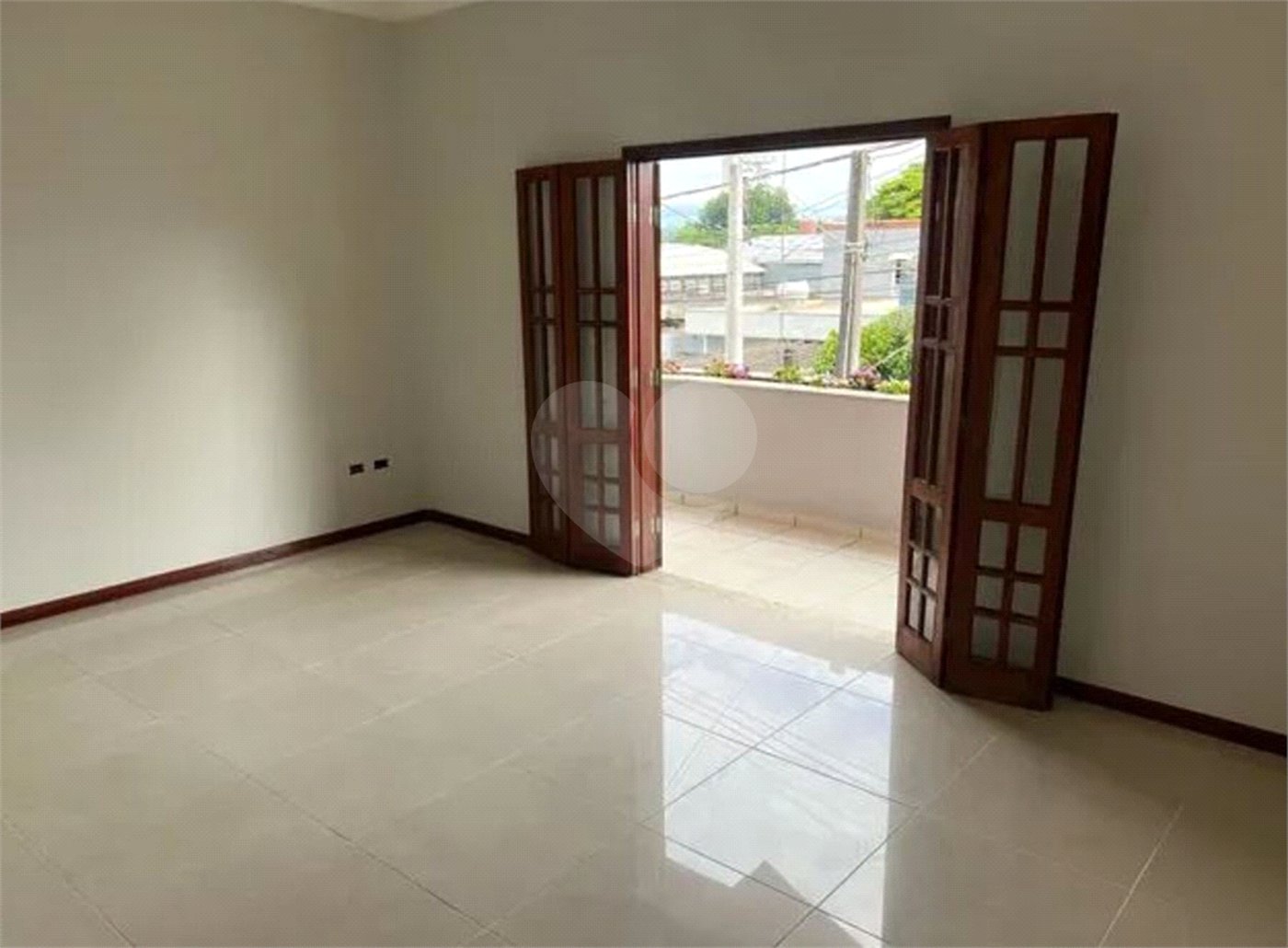 CASA A VENDA 420M², 5 DORMITORIOS, 4 BANHEIROS, 2 VAGAS, BAIRRO JARDIM PARAISO- SÃO JOSÉ DOS CAMPOS/