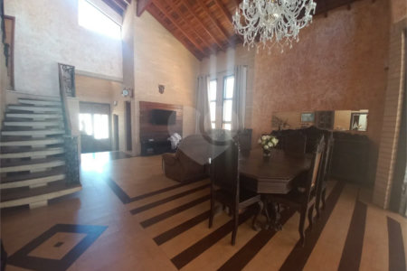 Linda casa com piscina localizada no melhor condomínio de Hortolândia - Green Park.