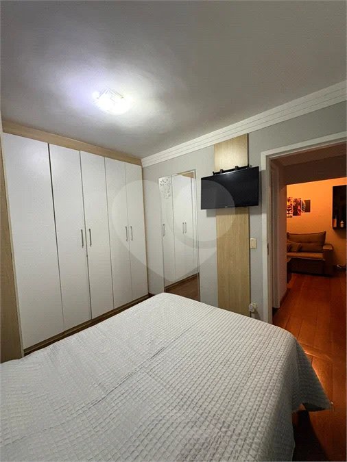 Apartamento reformado e mobiliado no Residência América - Venda - Parque Maria Domitila