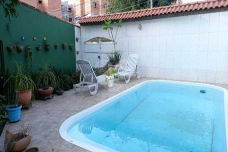 Casa a 500 Metros do West Shopping com 3 quartos, piscina e área gourmet