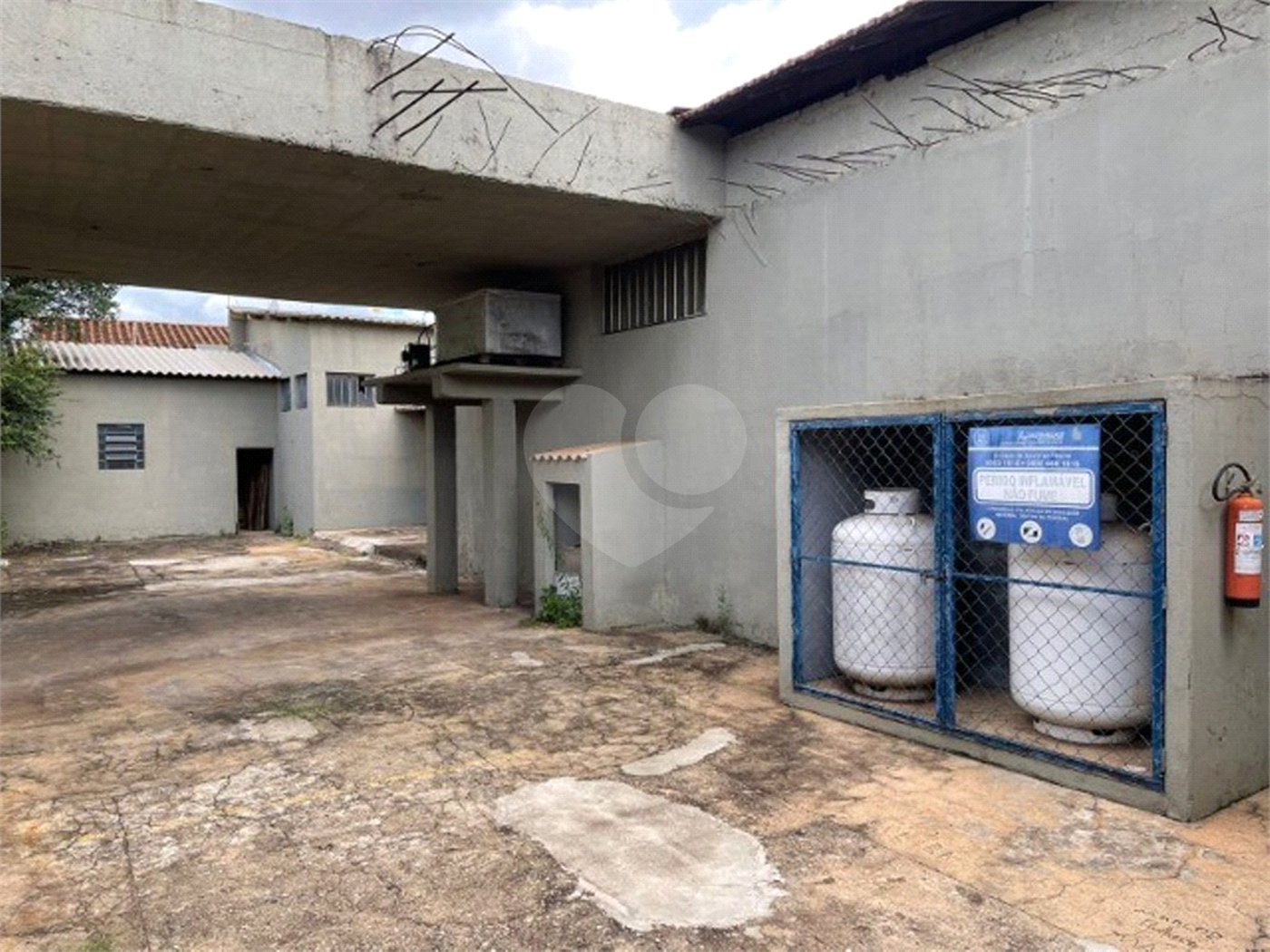 Barracão em Araraquara/SP, disponível para venda e locação.