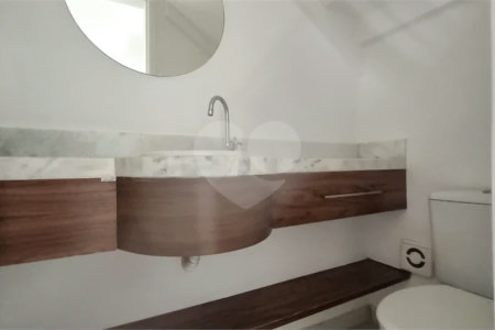 Lindo sobrado com 3 dormitórios (1 suíte com closet) e a.c. em todos os ambientes. à venda, 150 m², por R$ 960.000,00 no condomínio Casa Bella, em Indaiatuba/SP.