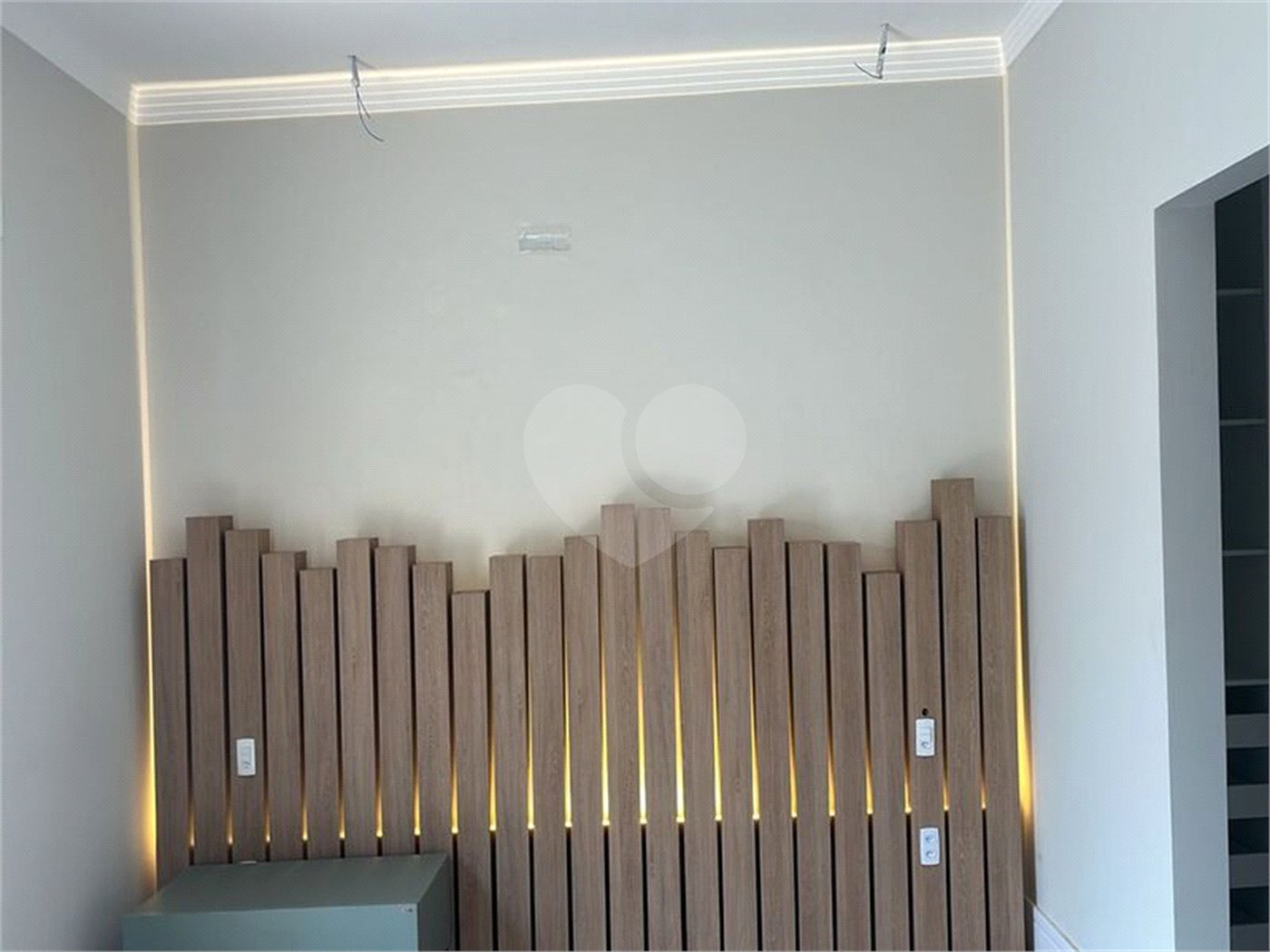 Indaiatuba - Condominio Jardins di Roma - Venda -Locação 0 R$ 10.000,00 mais encargos - condominio - R$ 650,00 - IPTU - R$ 230,00 - Terreno 300ms - construido 170 metros quadrados - Terrea - 3 quartos, uma suíte e uma demi suite , 4 banheiros , piscina - Preparado para água quente até a piscina!!