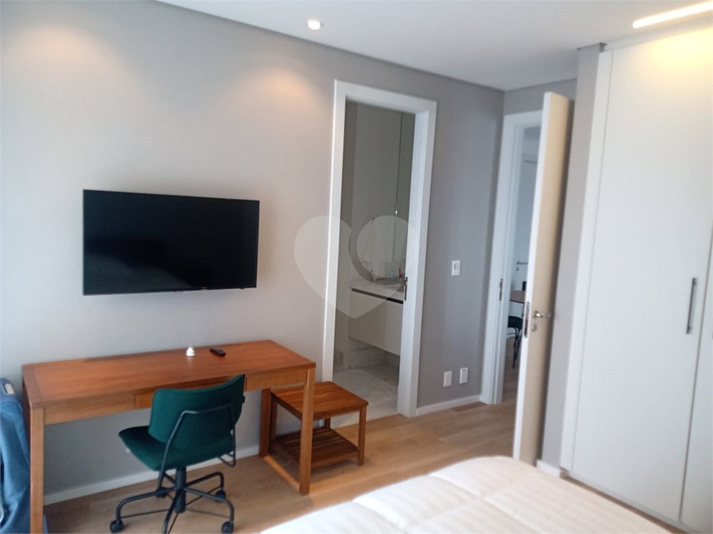Apartamento 66 m ², com 1 dorm, 2 vagas de garagem no Jd Europa.
