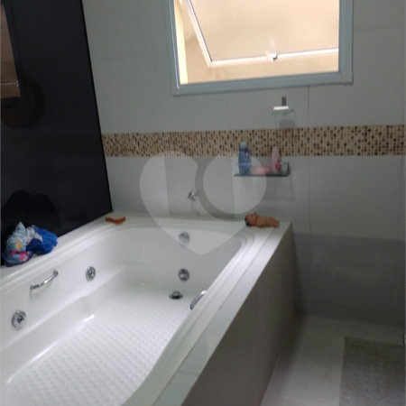 Casa á venda em Atibaia - SP