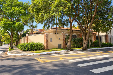 Casa Térrea à venda com 3 quartos, sendo 2 suítes,  em Brooklin Velho, São Paulo, SP