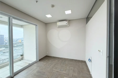 Sala para locação Domo Business 101 m - 2 vagas - Sala com divisórias, ar condicionado e banheiro.
