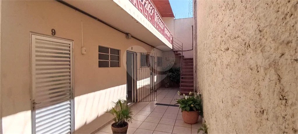 Oportunidade imperdível. Excelente opção de Investimento em Sobrado Comercial a Venda na Lapa. Único na Região.