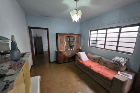 Casa térrea, 2 dormitórios com salão comercial Jd. Nova São Carlos