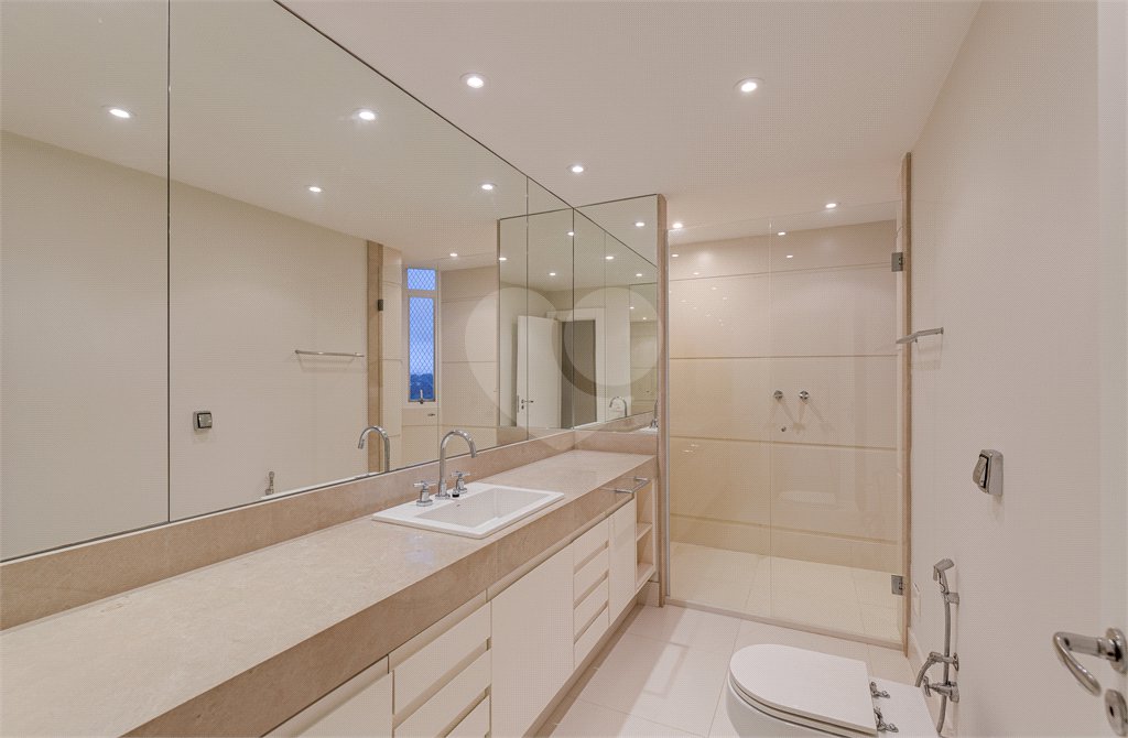Apartamento à venda ou para alugar com 4 suítes em Alto da Boa Vista, São Paulo, SP